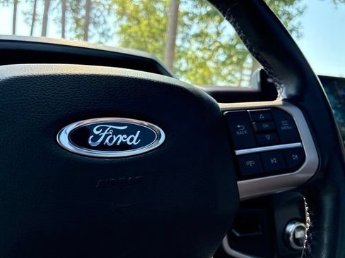 Used 2022 Ford Expedition Limited RWD image 29