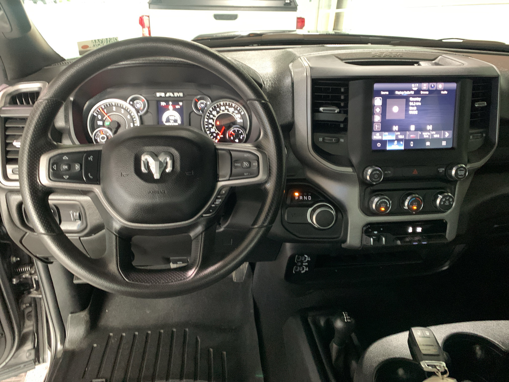 Used 2024 RAM 2500 Tradesman w/ Chrome Appearance Group AWD/4WD image 18