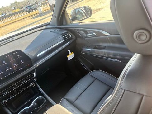 New 2026 Chevrolet Traverse High Country w/ LPO, Floor Liner Package image 19