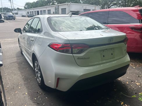 Used 2023 Toyota Corolla LE w/ Carpet Mat Package (TMS) FWD image 6