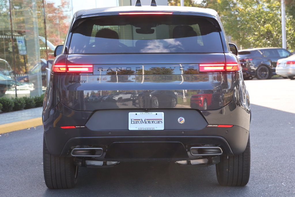 New 2027 Land Rover Range Rover Sport SE AWD/4WD image 3