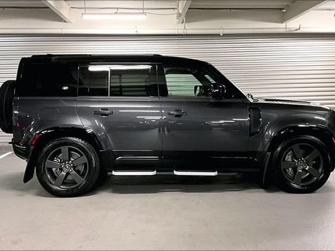 Used 2023 Land Rover Defender 110 X-Dynamic SE AWD/4WD image 12