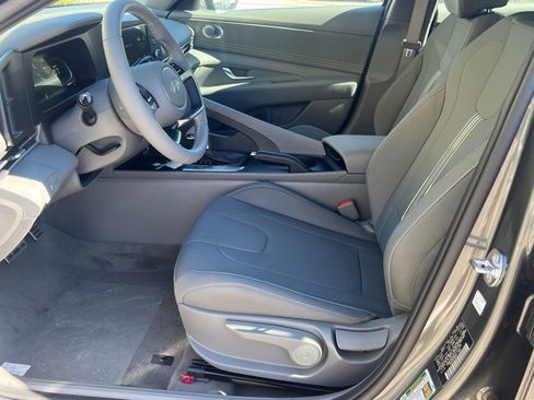 New 2026 Hyundai Elantra Sport image 9