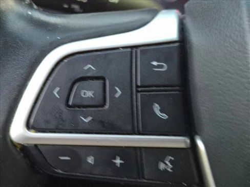 Certified 2023 Toyota Highlander LE FWD image 12