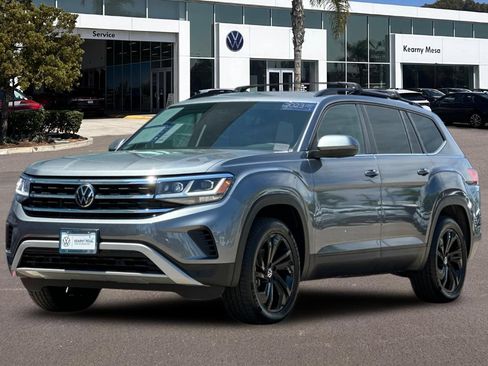 Used 2023 Volkswagen Atlas SE w/ Black Wheel Package AWD/4WD image 8