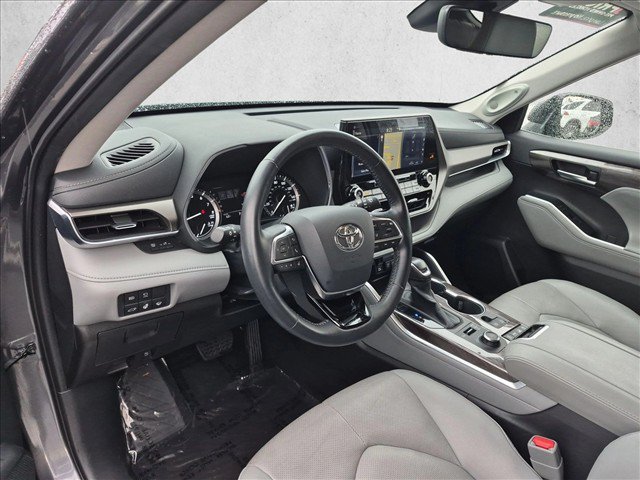 Used 2020 Toyota Highlander Limited AWD/4WD image 9