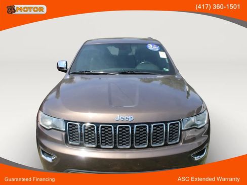 Used 2017 Jeep Grand Cherokee Limited AWD/4WD image 2