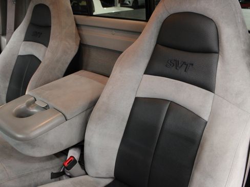 Used 1999 Ford F150 Lightning RWD image 5