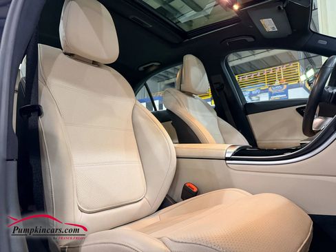 Used 2022 Mercedes-Benz C 300 4MATIC Sedan image 26