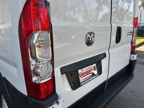 Used 2025 RAM ProMaster 2500 w/ Convenience Group FWD image 16
