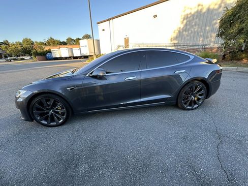 Used 2018 Tesla Model S 100D image 2