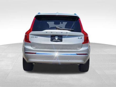 Certified 2025 Volvo XC90 B6 Core w/ Protection Package Premier AWD/4WD image 6