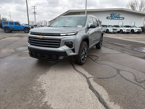 New 2026 Chevrolet Traverse High Country image 2