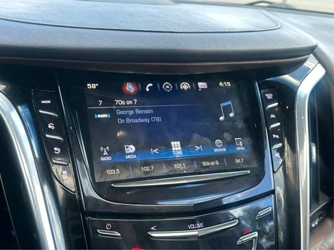 Used 2018 Cadillac Escalade Luxury image 40