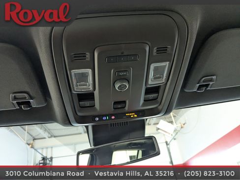 Used 2023 GMC Yukon SLT image 27