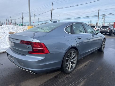Used 2017 Volvo S90 T6 Momentum w/ Vision Package image 5