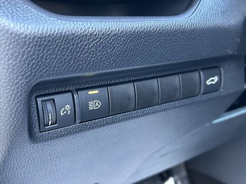 Used 2024 Toyota RAV4 XSE image 15