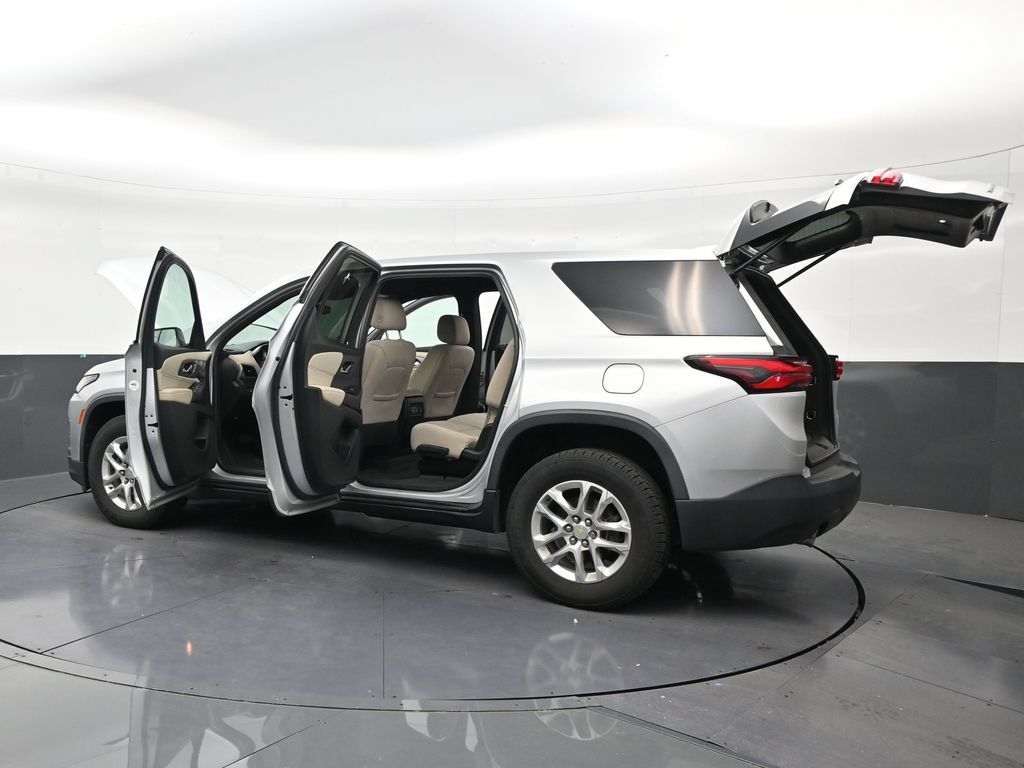 Used 2022 Chevrolet Traverse LS FWD image 30