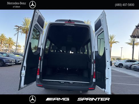 Used 2025 Mercedes-Benz Sprinter 2500 image 6