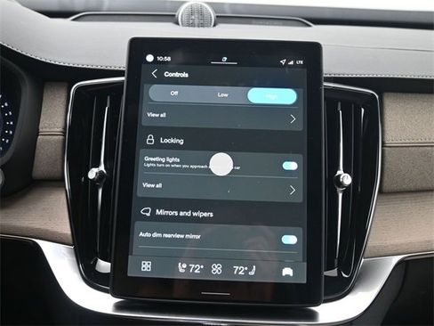 New 2026 Volvo XC90 B6 Ultra w/ Lounge Package image 18