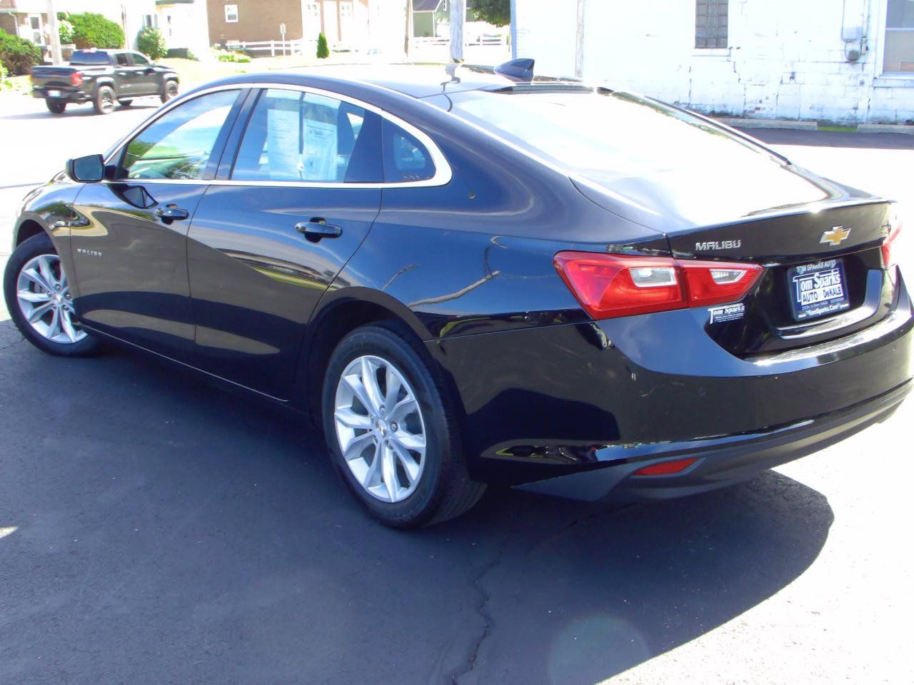 Used 2024 Chevrolet Malibu LT FWD image 4