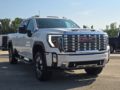 Used 2025 GMC Sierra 2500 Denali AWD/4WD image 7