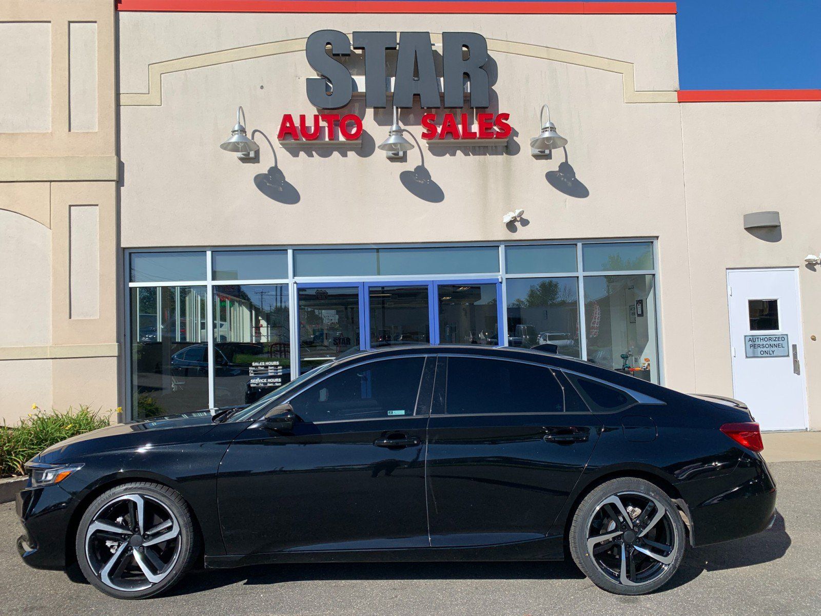 Used 2022 Honda Accord Sport image 4