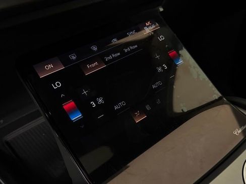 New 2026 Cadillac Vistiq Sport w/ LPO, Floor Liner Package AWD/4WD image 19