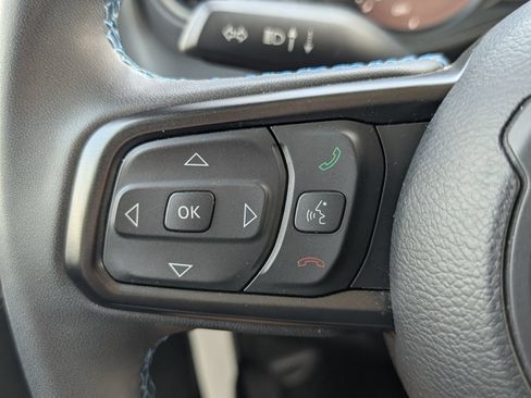 Used 2024 Jeep Wrangler Unlimited Rubicon 4xe AWD/4WD image 16