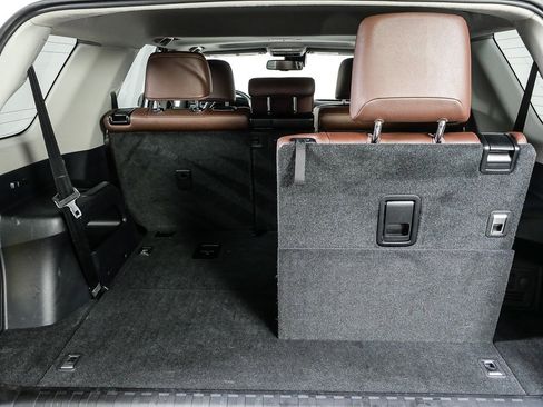 Used 2020 Toyota 4Runner Limited image 33