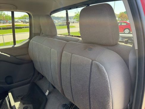Used 2016 Nissan Frontier SV w/ SV Value Truck Package AWD/4WD image 37