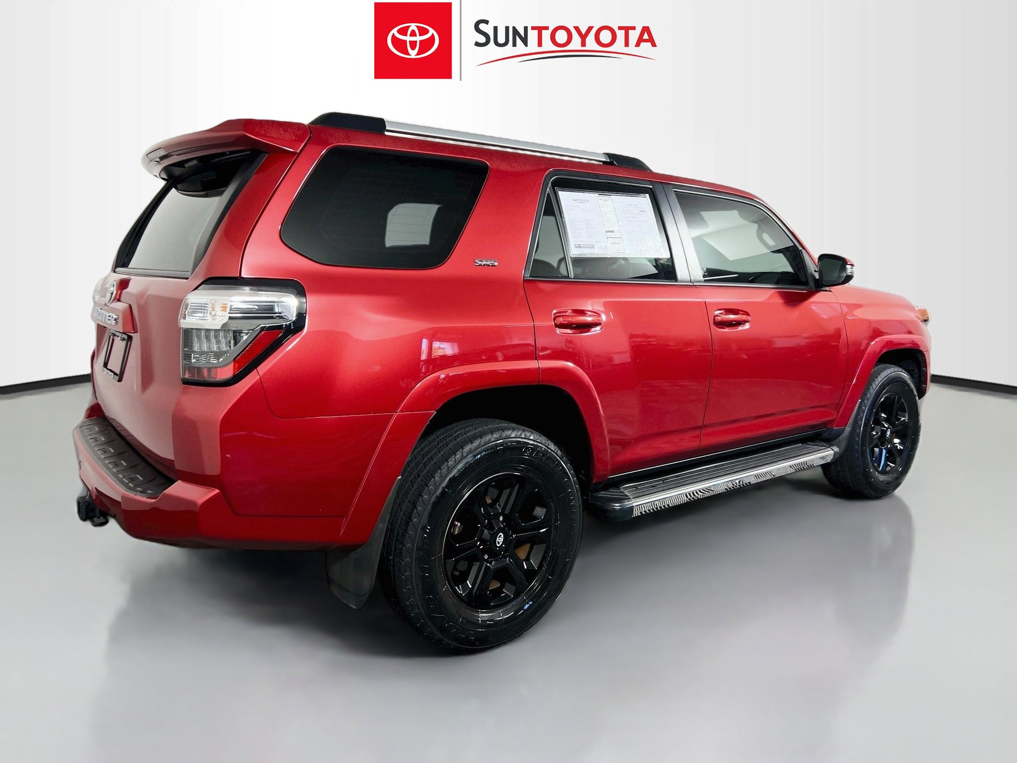 Used 2021 Toyota 4Runner SR5 Premium w/ Moonroof Package AWD/4WD image 4