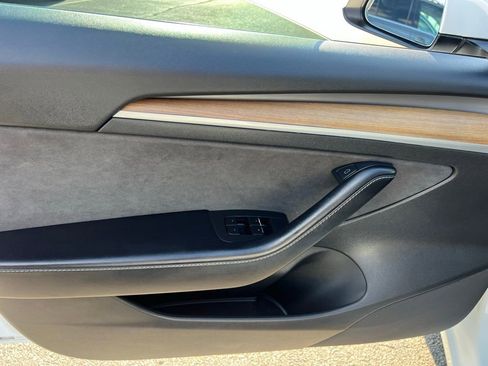 Used 2021 Tesla Model 3 Standard Range Plus image 25