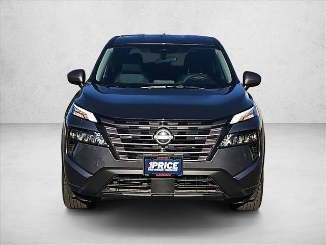 Used 2026 Nissan Rogue SV FWD image 2
