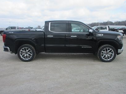 New 2026 GMC Sierra 1500 SLT w/ SLT Convenience Package