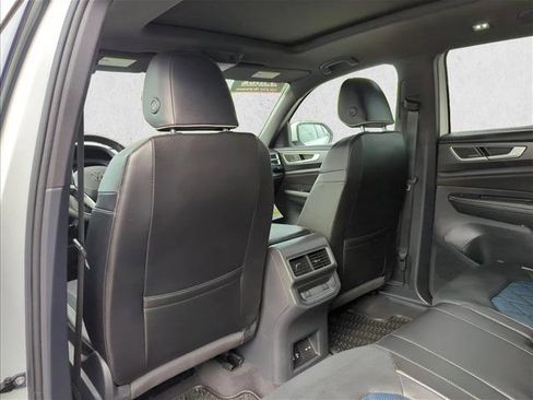 Used 2025 Volkswagen Atlas Cross Sport SEL Premium R-Line AWD/4WD image 18