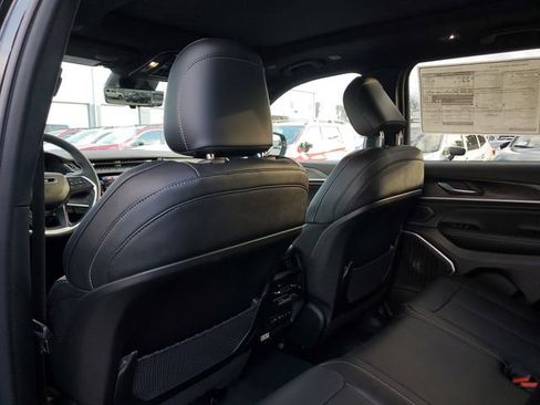 New 2026 Jeep Grand Cherokee Limited image 12