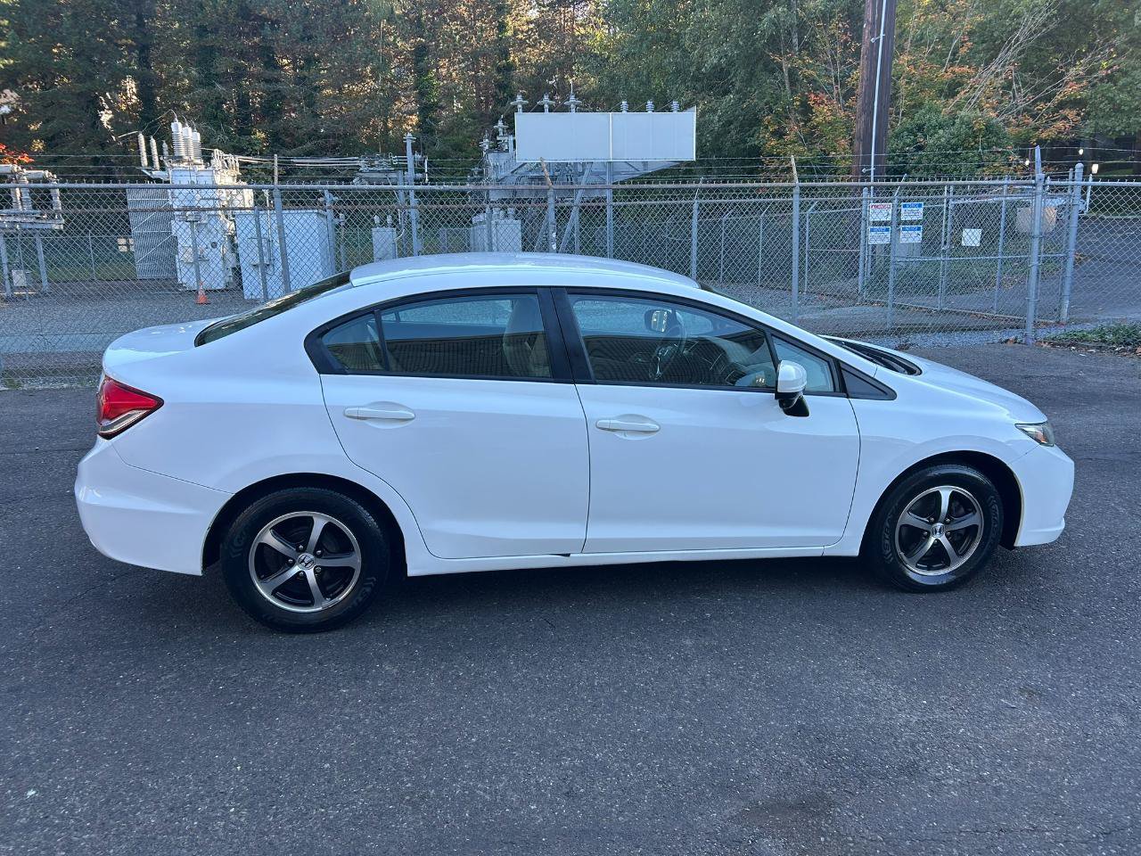 Used 2015 Honda Civic SE image 4