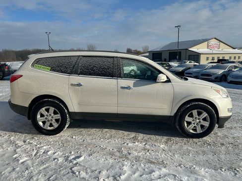 Used 2012 Chevrolet Traverse LT image 3