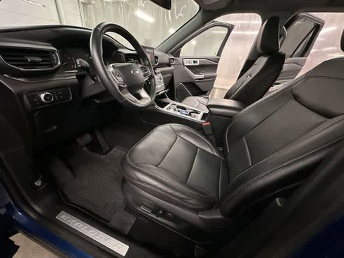 Used 2022 Ford Explorer Limited AWD/4WD image 16