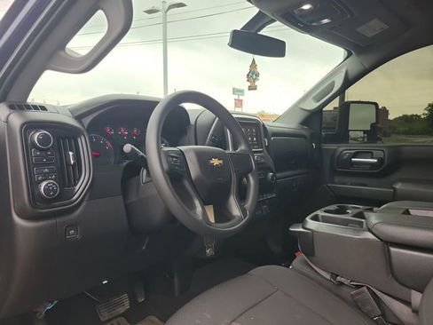 Used 2022 Chevrolet Silverado 2500 Custom w/ Custom Value Package AWD/4WD image 16