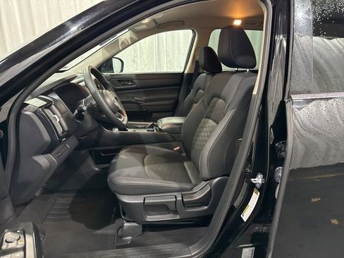 Certified 2024 Nissan Pathfinder S image 8