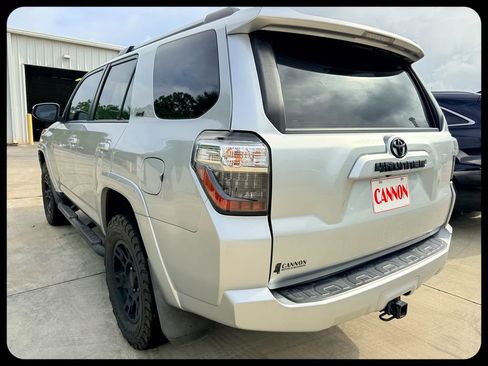 Used 2021 Toyota 4Runner SR5 RWD image 5