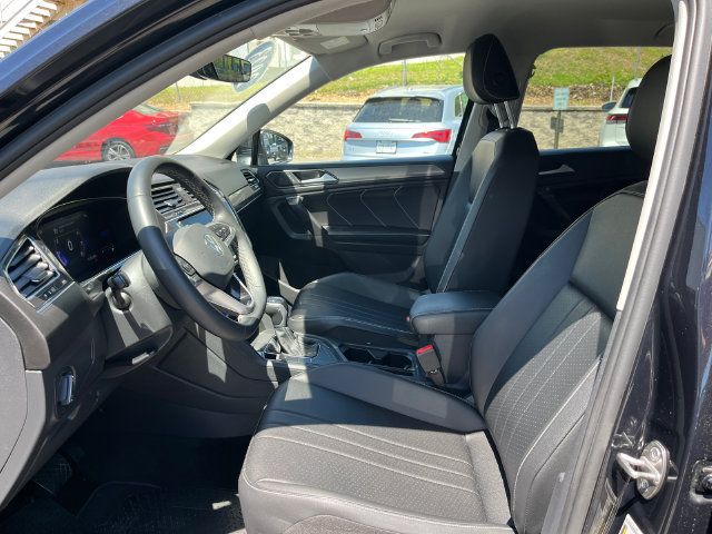 Used 2023 Volkswagen Tiguan SE FWD image 10
