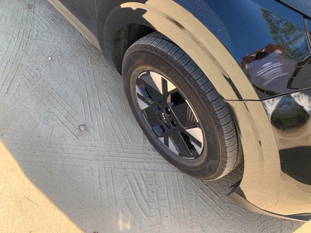 Used 2026 Kia Carnival LXS FWD image 5