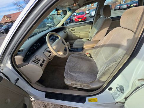 Used 2000 Toyota Avalon XLS image 15