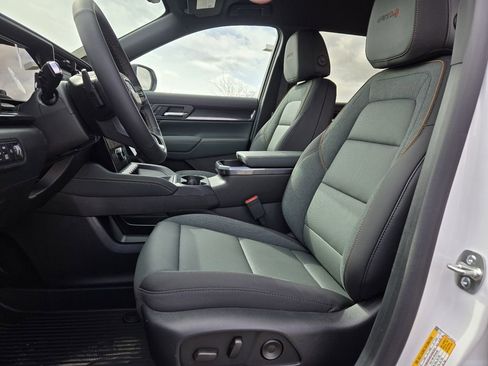 New 2026 GMC Terrain AT4 image 3