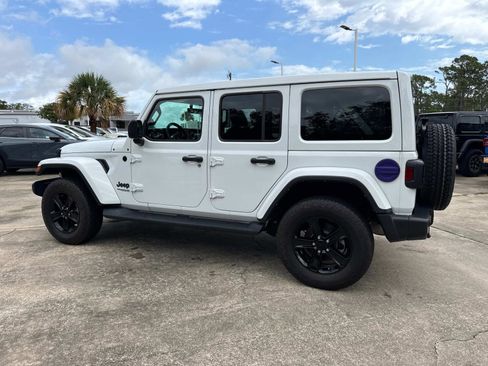 Certified 2021 Jeep Wrangler Unlimited Sahara AWD/4WD image 5