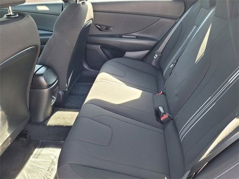 New 2025 Hyundai Elantra SEL image 6