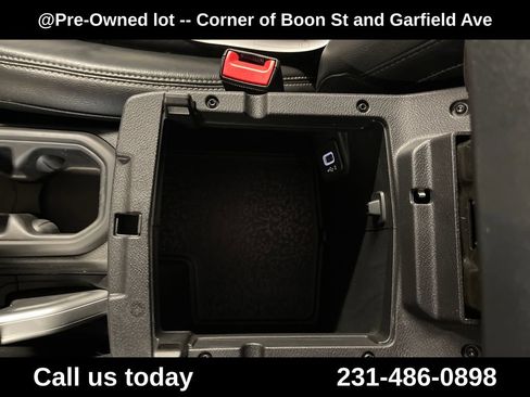 Used 2018 Jeep Wrangler Unlimited Sahara AWD/4WD image 27